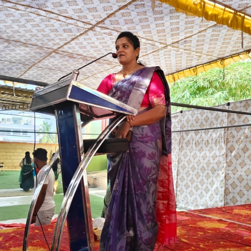 Naveena kumari V